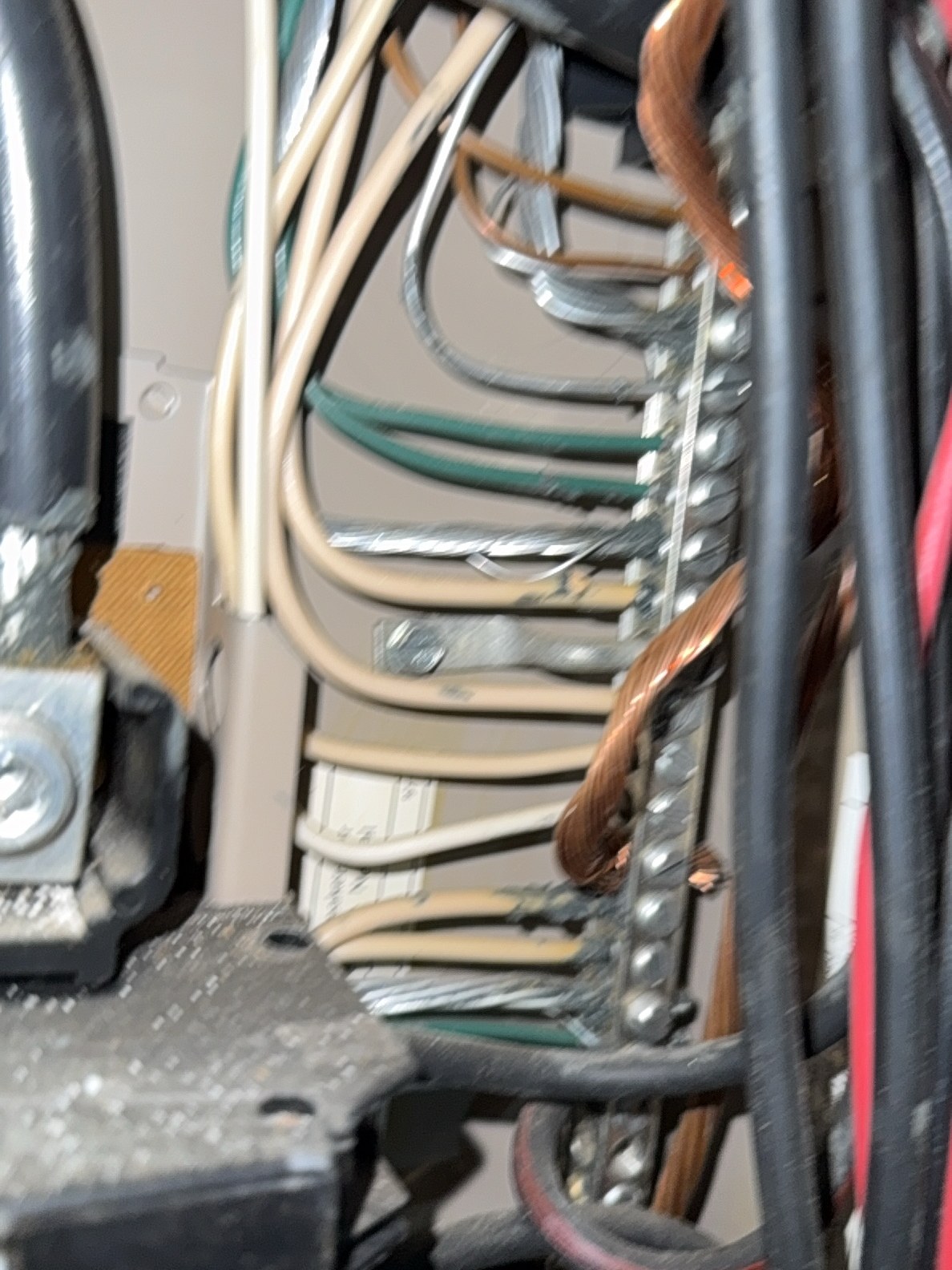 Single-strand aluminum branch-circuit wiring — a known fire-safety concern from Vietnam-era construction, found during a recent Bothell pre-listing inspection.